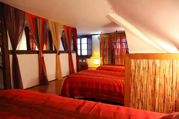 Al-Ushbuna Residence & Hostel