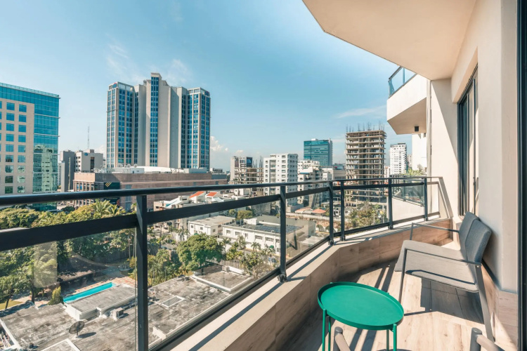 Regatta Living II with Breakfast Included! - 802