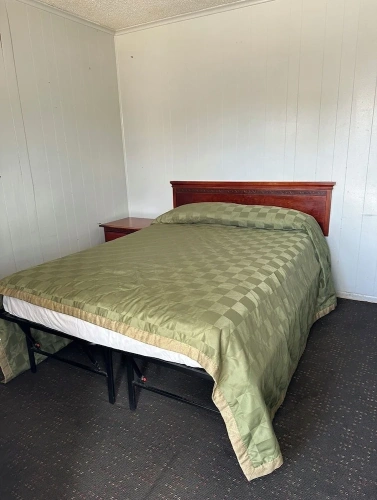 Standard Single Basement room
