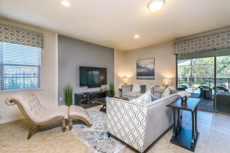Nice Court Villa Windsro At Westside