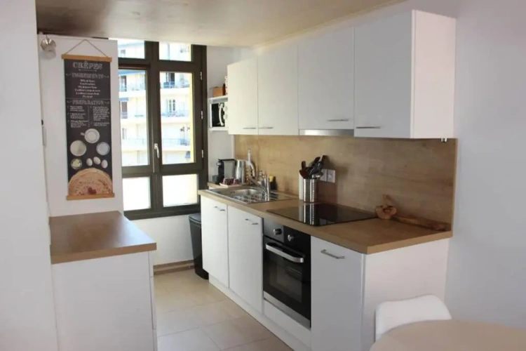 2 Bedrooms Apartment