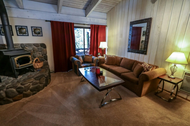 Mammoth West #106 Condo