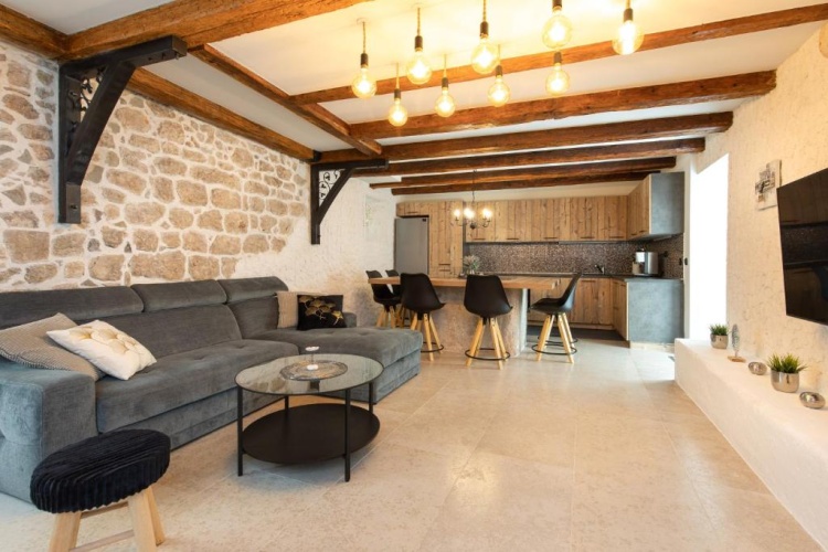 2 Bedrooms Cottage