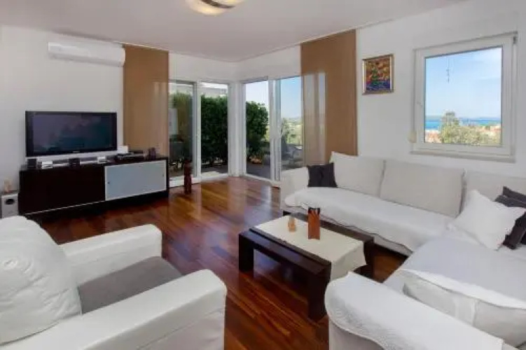 Consuela Apartment