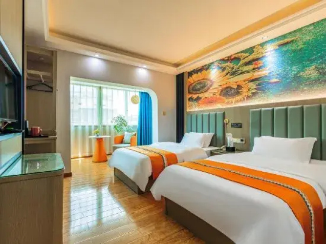 Xiangtan Jiadi Shiguang Hotel (Qi Baishi Memorial Hall Traditional Chinese Medicine Hospital)