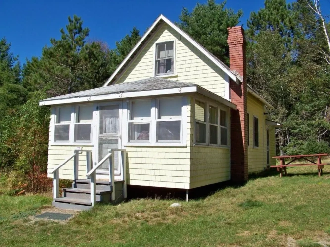 2 Bedrooms Cottage