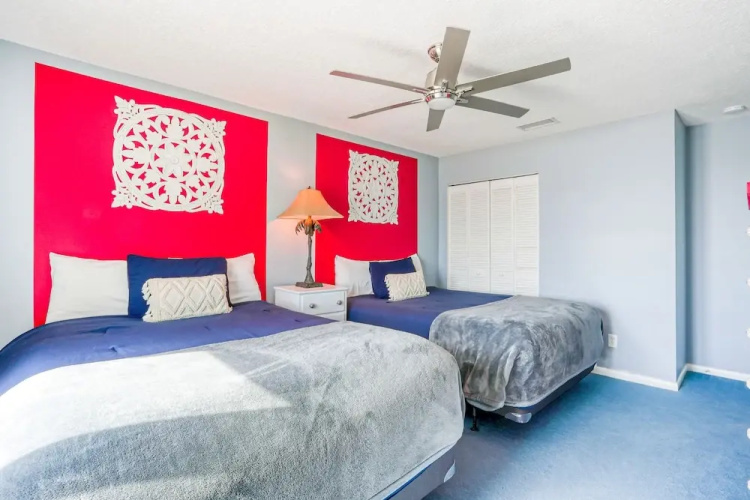 Beachfront Getaway With Ocean Views, Washer/dryer & AC - Snowbirds Welcome