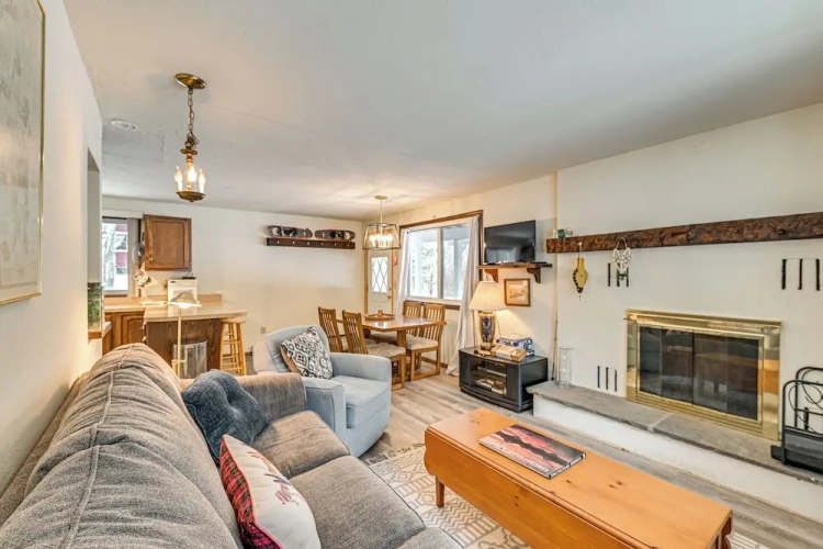 2 Bedrooms Apartment