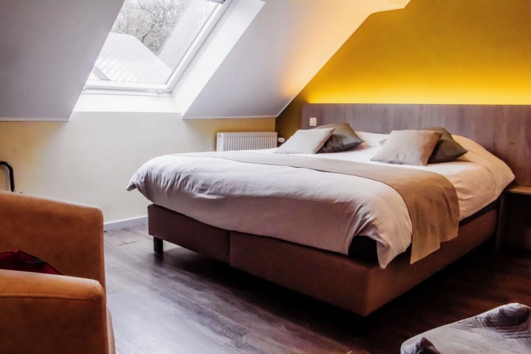 Comfort room