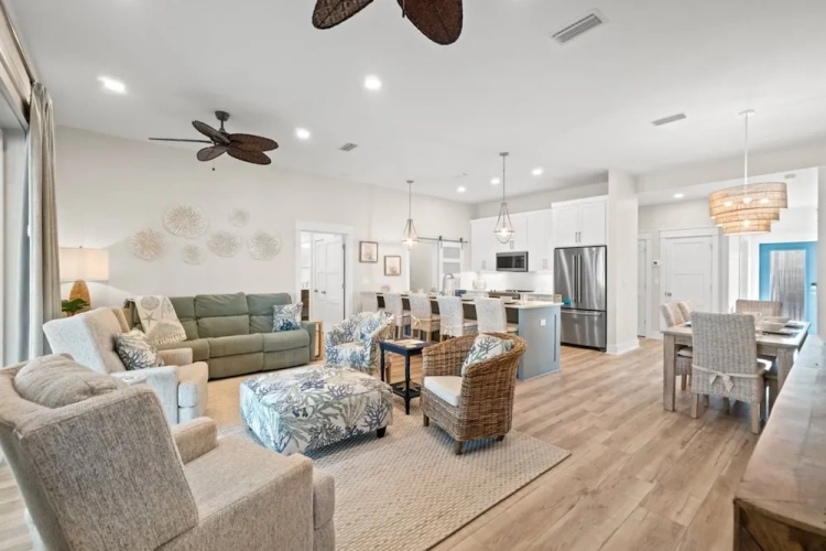 4 Bedrooms Cottage