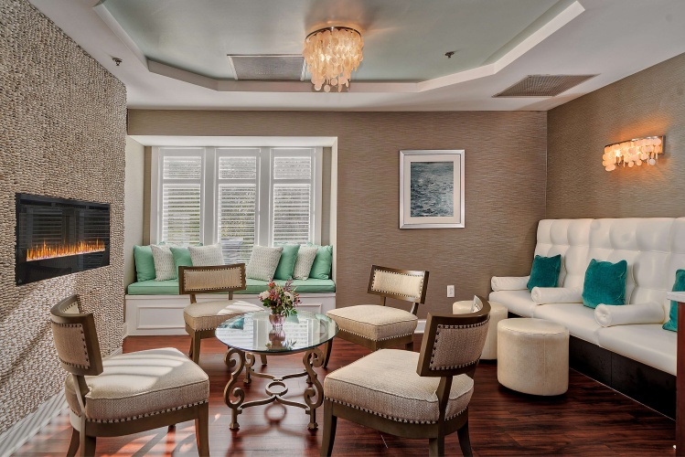 Water's Edge Resort & Spa photo 23