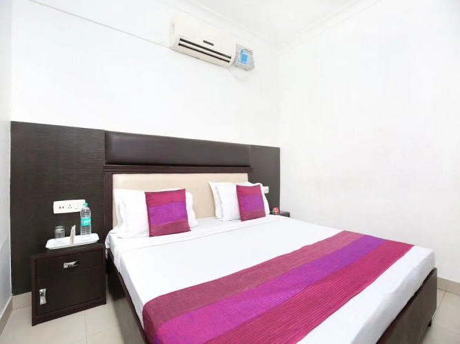 OYO 15565 Hotel Midtown