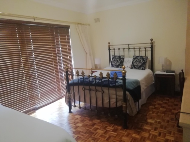 Standard Double room with street view