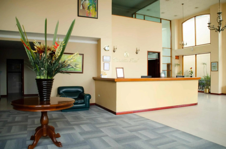 Hotel Dinastia Real