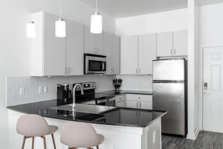 2 Bedrooms Apartment