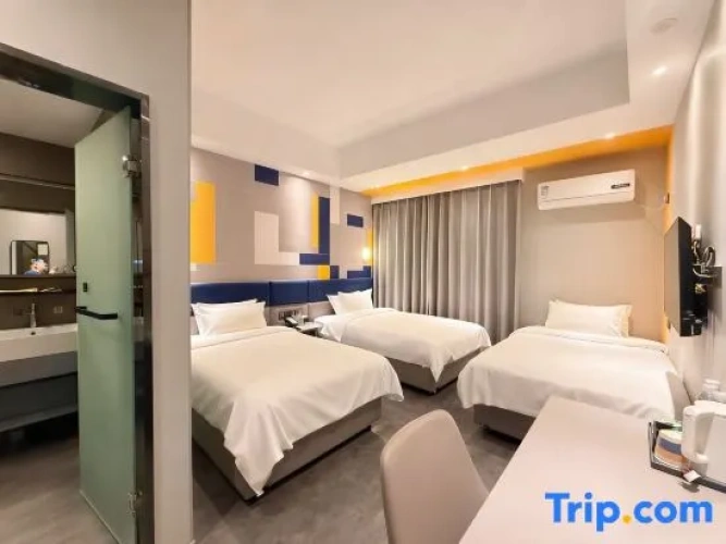Economy Triple room