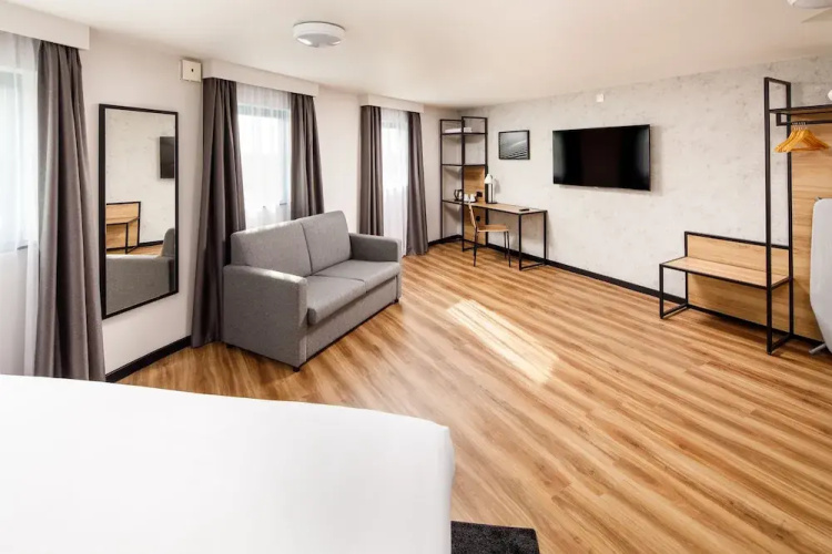 Ibis London Heathrow T5