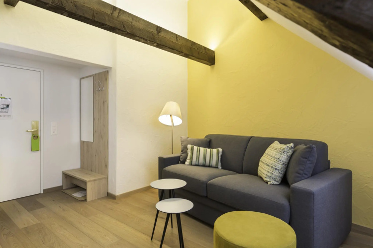 PLATZHIRSCH ZÜRICH - Downtown Boutique Hotel & Sushi Lounge