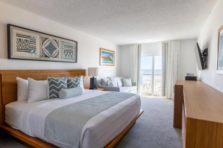 Studio with ocean view