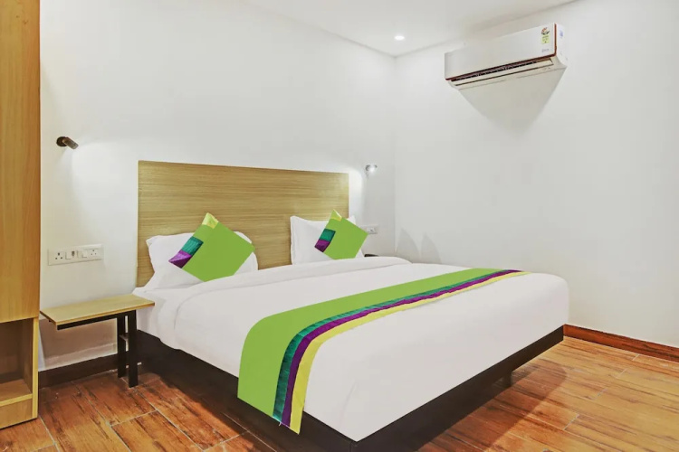 Treebo Trend Hotel Red York