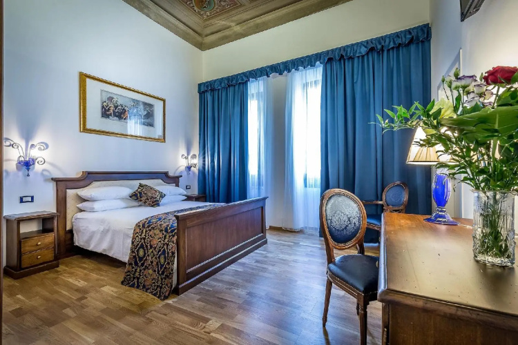 HomEdo Bed & Breakfast