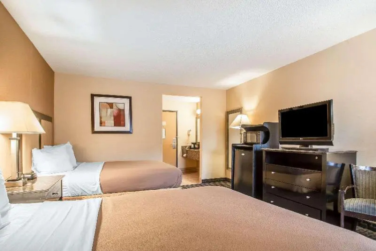 Quality Inn Hoffman Estates - Schaumburg