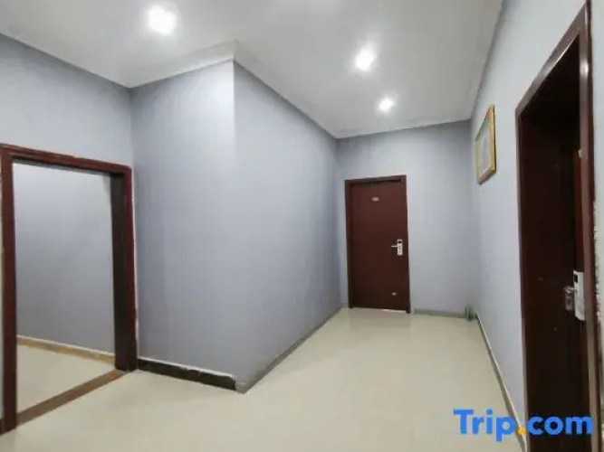 Yijia Hostel