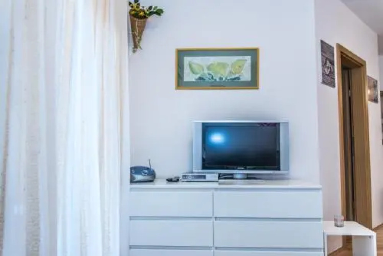 Apartment Flores