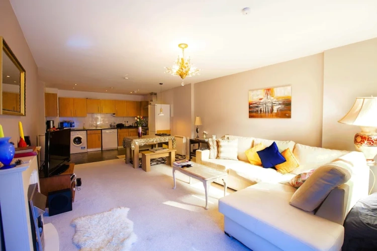 2 Bedrooms Apartment with balcony