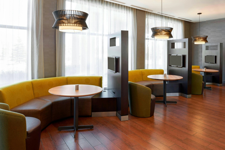 Courtyard Kingston Highway 401 Division Street photo 7