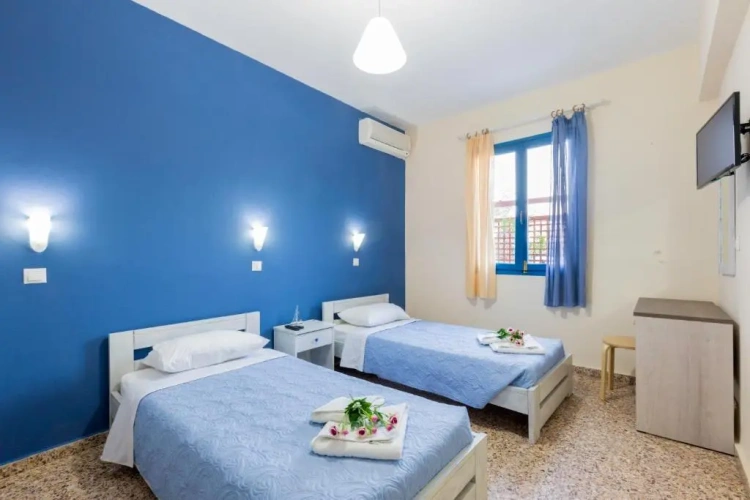 2 Bedrooms Apartment
