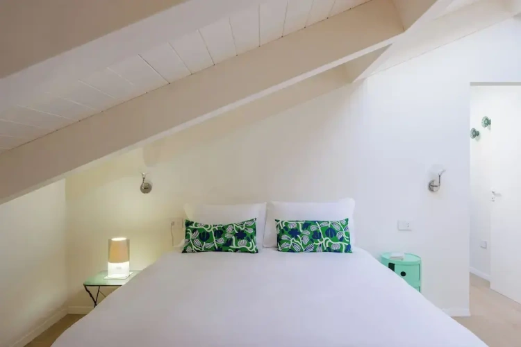 3 Bedrooms Apartment