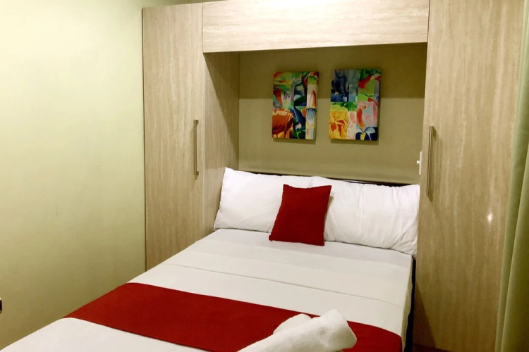 153 Executive Suites