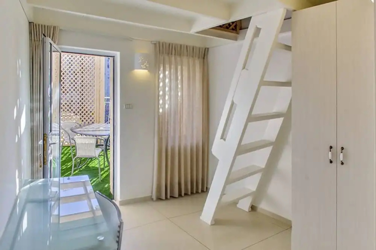 Luxury In German Colony, 3 Bedroom
