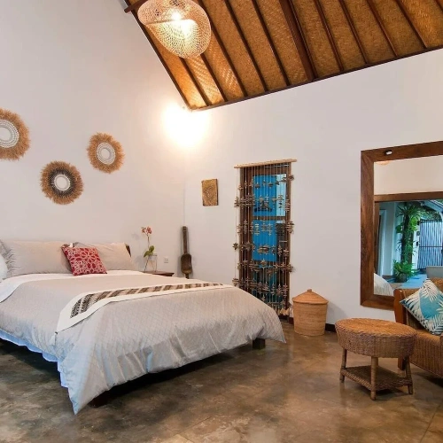 2 Bedrooms Villa