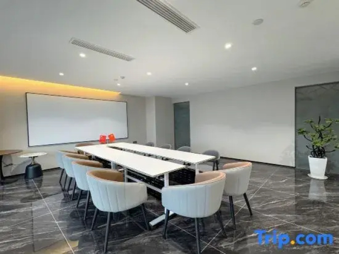 Yibin Ruijing Boutique Hotel (Sanjiangkou CBD · Changjiang Mansion Branch)