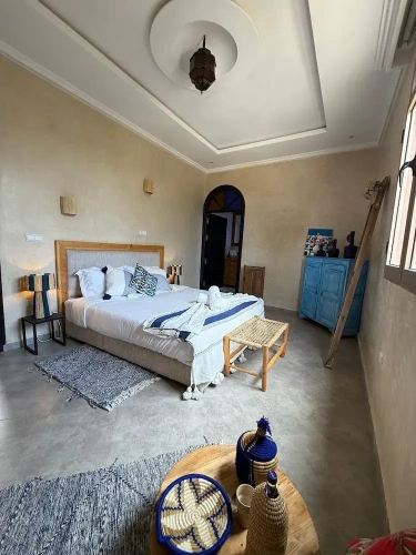Comfort room