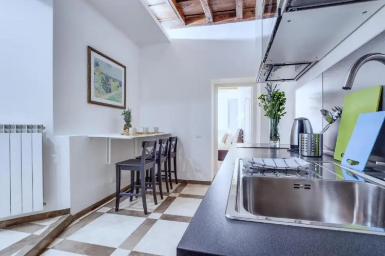 Trevi's Stylish Paradise