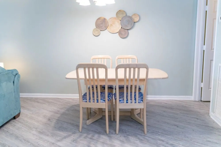 Tradewinds Condos by Hosteeva