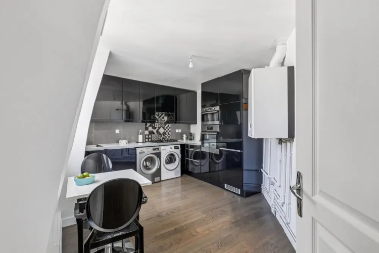 Cozy 2BR Near Parc Monceau & Opera
