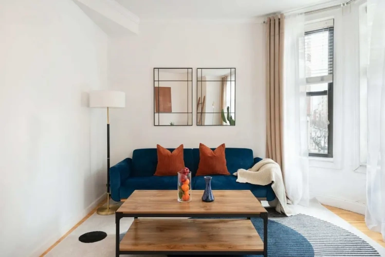 2 Bedrooms Apartment