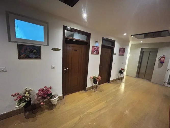 Hotel 82 Inn
