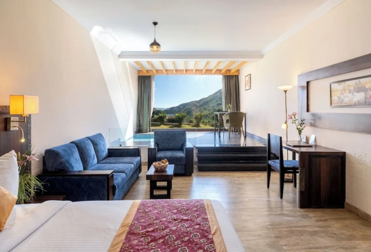 Deluxe room with balcony