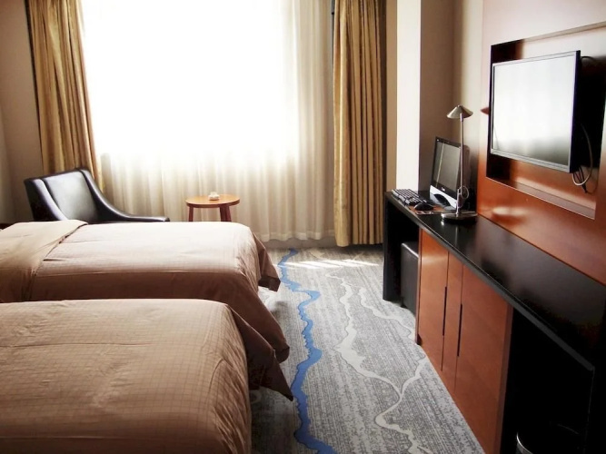 Eral Hotel