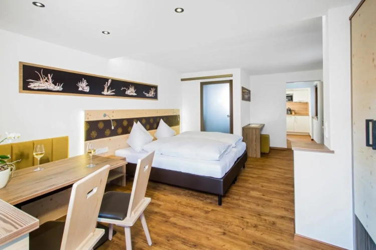 Anna Apartments