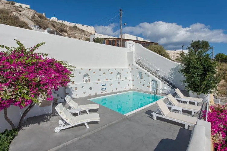 White Cave Private Villa