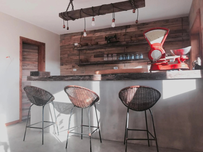 Hotel 381