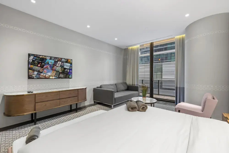 SLS Lux King Suite