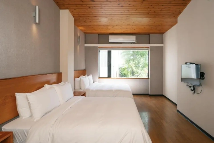 Deluxe Quadruple room