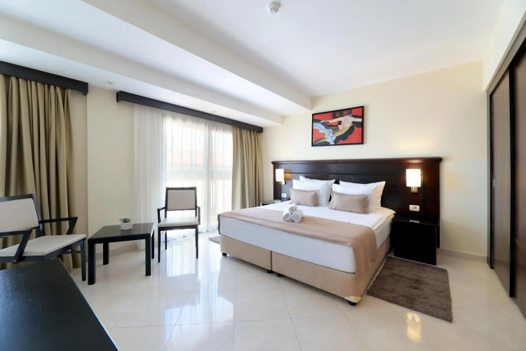 Blue Waves Resort